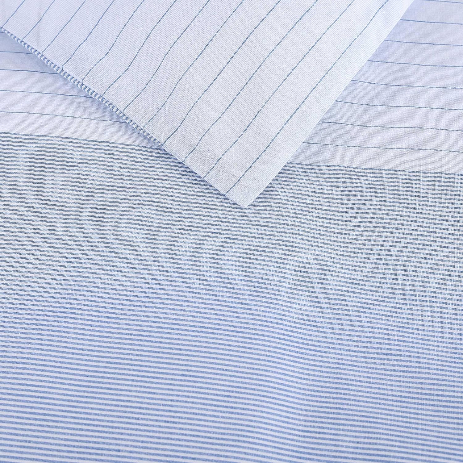Tommy Hilfiger - King Comforter Set, Super Soft Bedding with Matching Sham, Breathable Bed Essentials (Modern Stripe White, King)