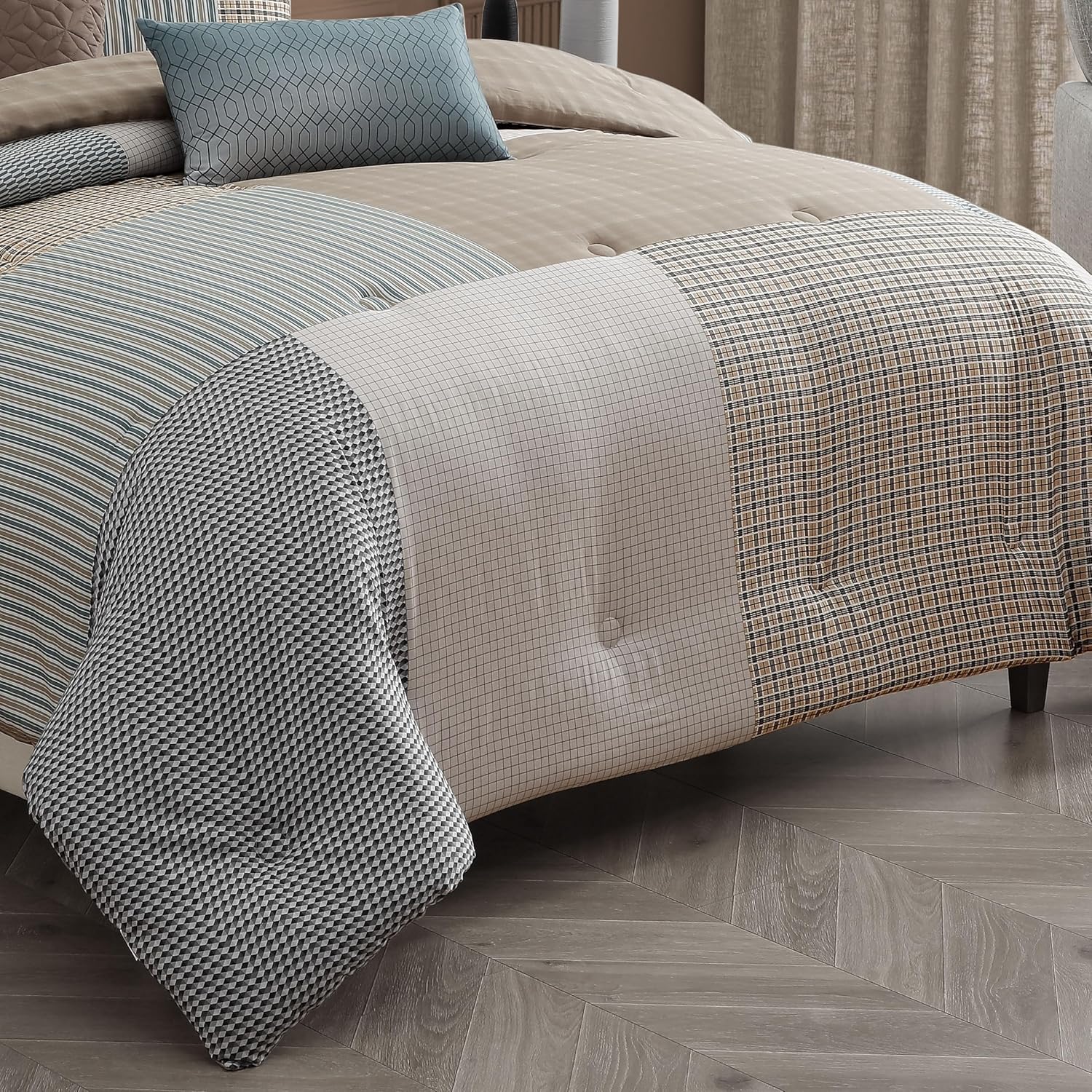 Bebejan Tranquil Patch 5 Piece Comforter Set, 100% Cotton Sateen, 220 Thread Count, Blue Reversible Bedding Comforter Set, 1 Comforter, 2 Shams & 2 Pillows (King/Cal King)